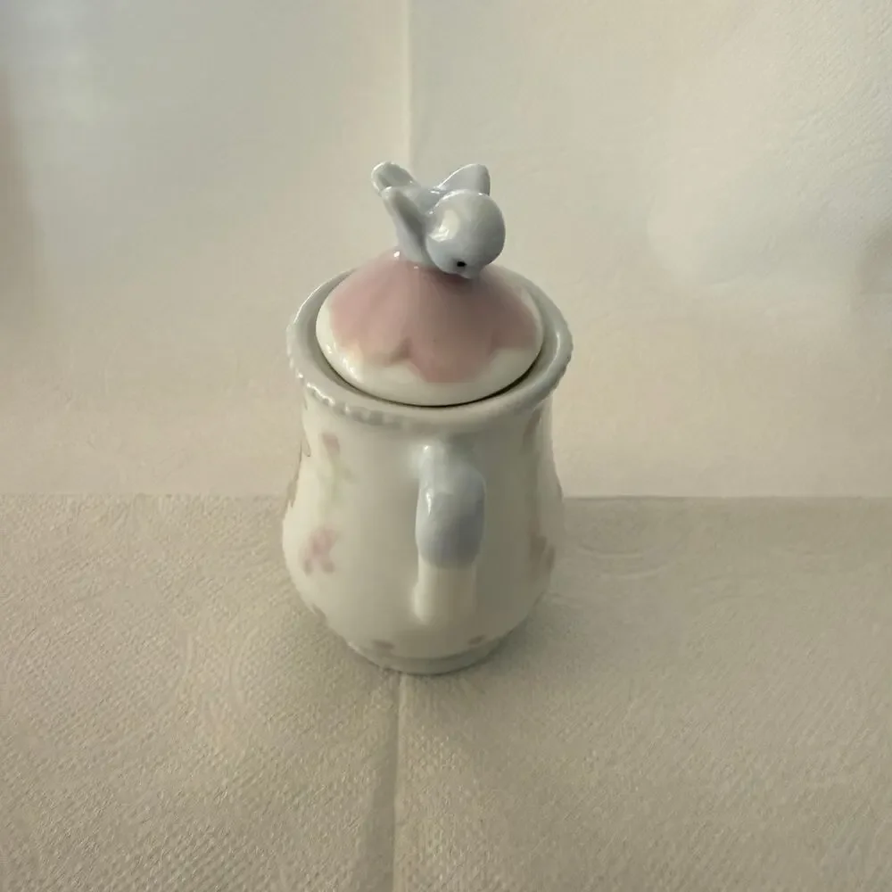 Precious Moments 1995 Porcelain Teapot Spice Jar for Bay Leaves